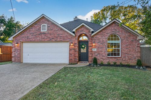 233 Adolphus Ave, Lake Dallas, TX, 75065-2601 | Card Image
