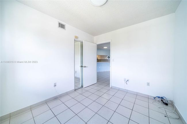 APT-308 - 2600 Collins Ave, Condo with 2 bedrooms, 4 bathrooms and null parking in Miami Beach FL | Image 27