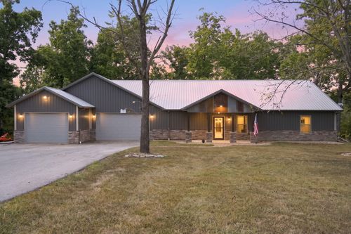 146 Avery Dr, Sparta, MO, 65753-9396 | Card Image