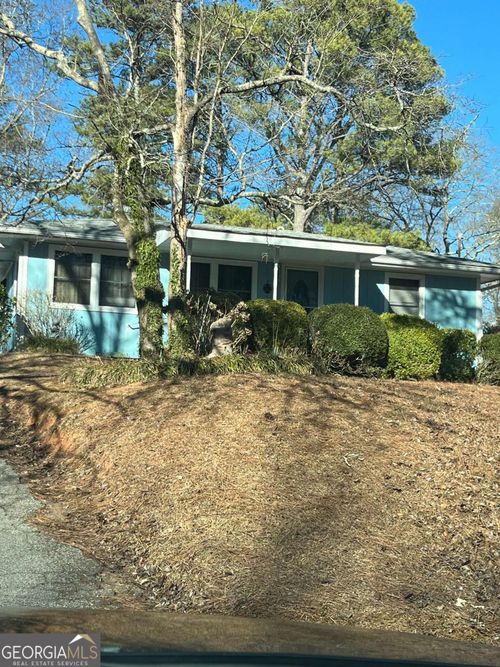 9010 Clark Rd, Fairburn, GA, 30213-1930 | Card Image