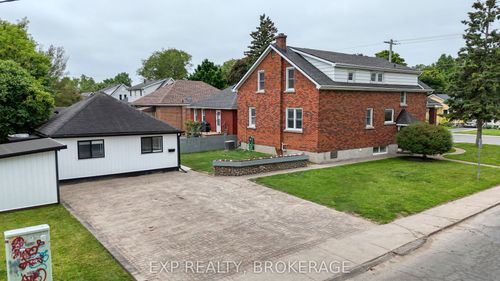 493 College St, Kingston, ON, K7L4M8 | Card Image