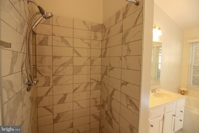 1392 Park Garden Ln, Townhouse with 3 bedrooms, 4 bathrooms and null parking in RESTON VA | Image 29