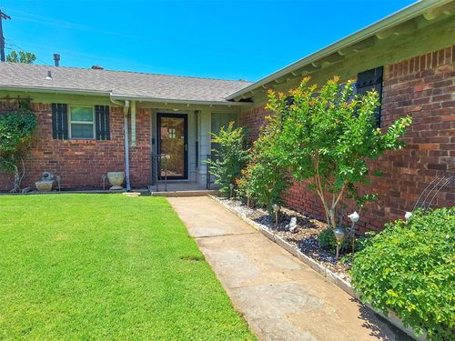 3914 Nw 58th Ter, Oklahoma City, OK, 73112-1613 | Card Image