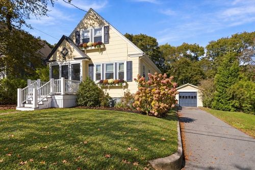 82 Manatee Rd, Hingham, MA, 02043-3057 | Card Image