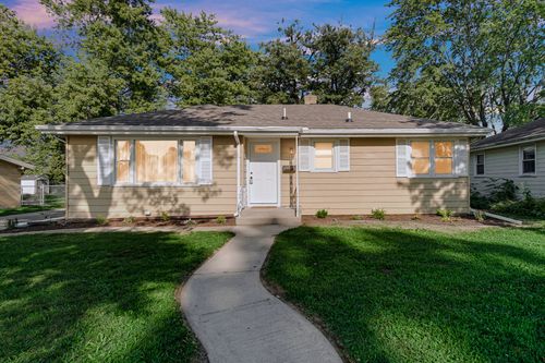 460 Marian Ave, Bradley, IL, 60915-1940 | Card Image