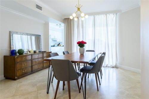 apt-207-19111 Collins Ave, Sunny Isles Beach, FL, 33160-2378 | Card Image