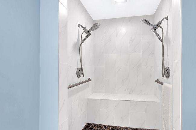 Full bathroom with tiled shower | Image 28