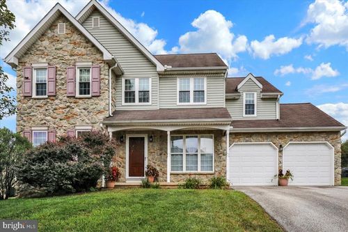 74 Apple Blossom Dr, Lancaster, PA, 17602-1651 | Card Image