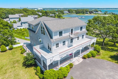 12 Groveland St, Buzzards Bay, MA, 02532-5369 | Card Image
