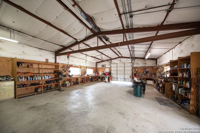 172 Home Pl, House other with 3 bedrooms, 2 bathrooms and null parking in Adkins TX | Image 32