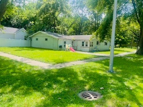 1311 N Walnut St, Champaign, IL, 61820-2728 | Card Image