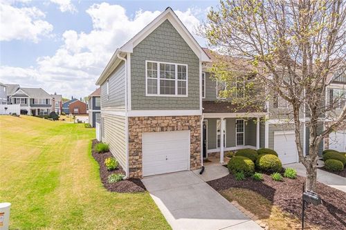 6617 Splashwater Dr, Flowery Branch, GA, 30542-7616 | Card Image