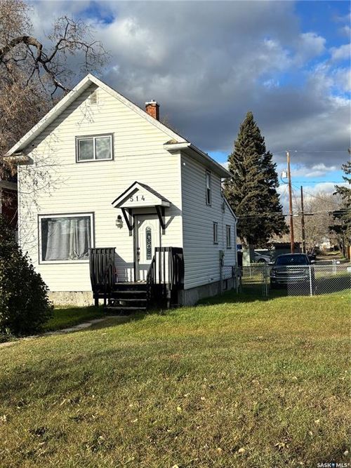 514 8th St E, Prince Albert, SK, S6V0W6 | Card Image