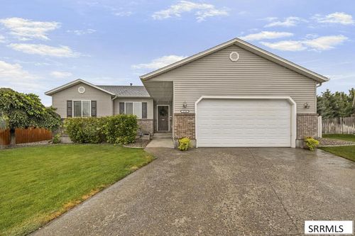2710 Doris Cir, Idaho Falls, ID, 83402-5786 | Card Image