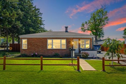 115 E 4th St, Gibson City, IL, 60936-1601 | Card Image