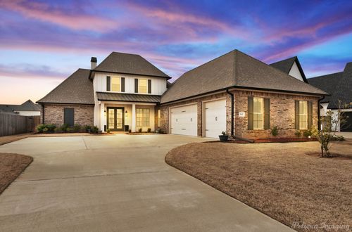 163 N Canal Dr, Bossier City, LA, 71111-6440 | Card Image
