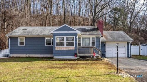 287 Laurel St, East Haven, CT, 06512-1557 | Card Image