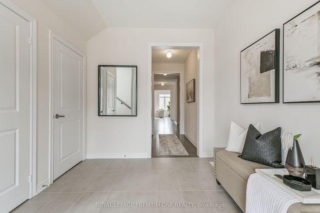 799 Apple Terr, House other with 5 bedrooms, 4 bathrooms and 2 parking in Milton ON | Image 6