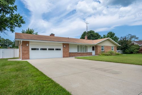 5980 Willow Creek Path, Stevensville, MI, 49127-1339 | Card Image