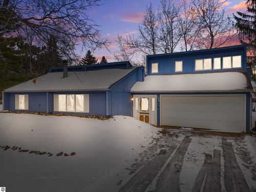 324 N Marion Street, Lake City, MI, 49651 | Card Image