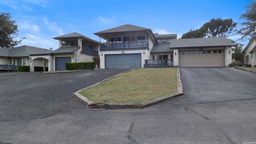 611 Cliffdwellers Path, Boerne, TX, 78006-9406 | Card Image