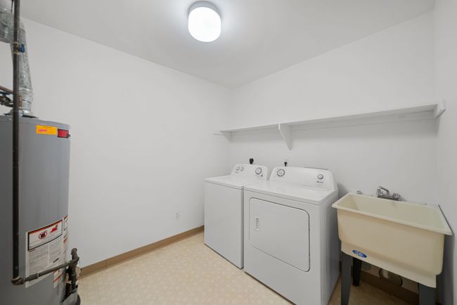 42565 Lilley Pointe Dr, Condo with 2 bedrooms, 2 bathrooms and null parking in Canton MI | Image 15