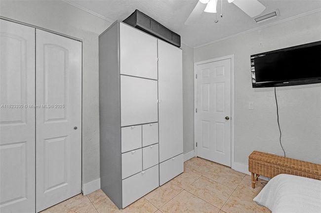 10371 Sw 146 Th St, House other with 5 bedrooms, 3 bathrooms and null parking in Miami FL | Image 22