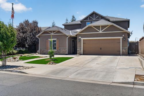 2307 N Divisadero Street, Visalia, CA, 93291 | Card Image