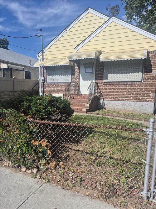 12041 193rd Street, New York, NY, 11412 | Card Image