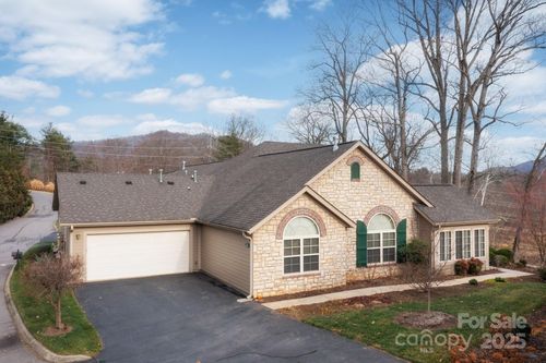 36 Craggy Vista Dr, Swannanoa, NC, 28778-6213 | Card Image