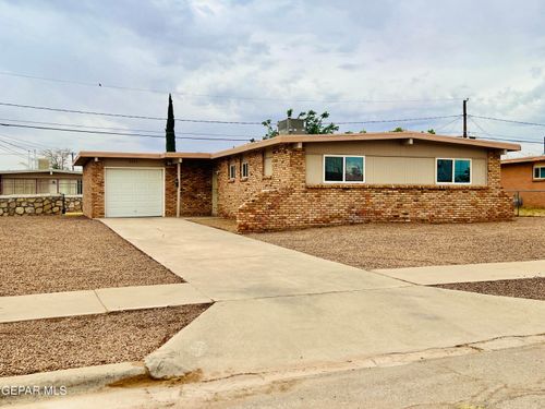 5945 Tautoga Dr, El Paso, TX, 79924-5622 | Card Image