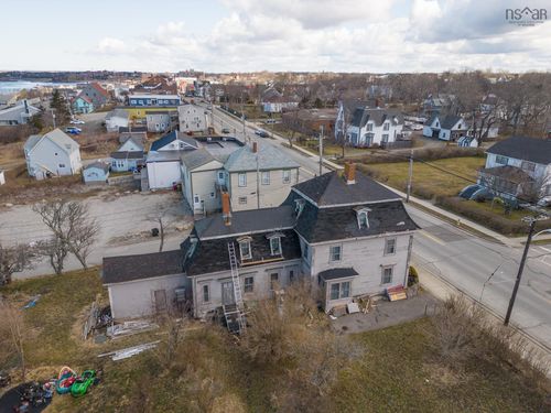 190 Main St, Yarmouth, NS, B5A1C5 | Card Image