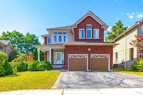 10 Thistledown Cres, Whitby, ON, L1R3P2 | Card Image