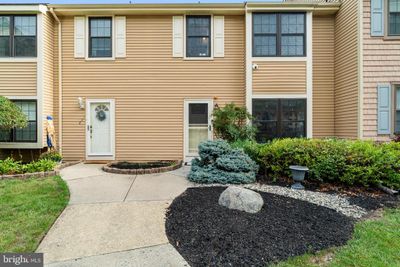 820 Kings Croft, Townhouse with 2 bedrooms, 2 bathrooms and null parking in CHERRY HILL NJ | Image 1