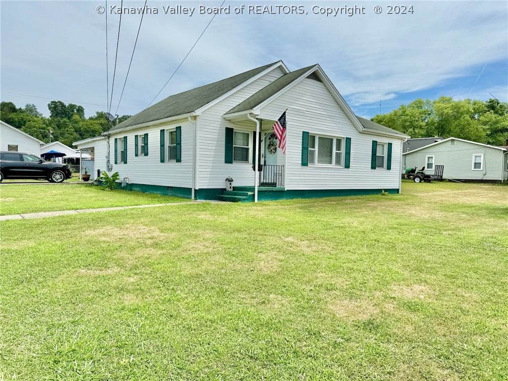 3rd Ave, Ripley, WV 25271