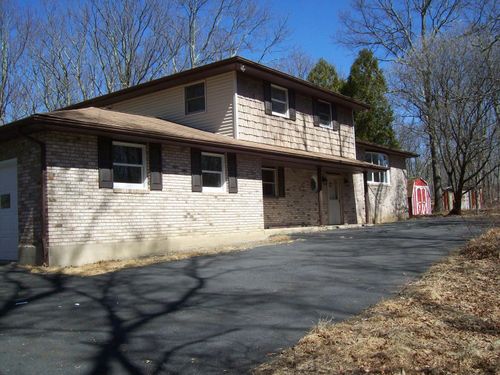 110 Pear Tree Ct, Bushkill, PA, 18324-8401 | Card Image