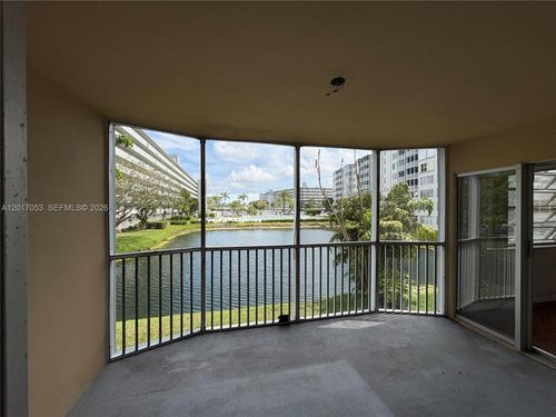 203-1-1770 Ne 191st St, Miami, FL, 33179-4221 | Card Image