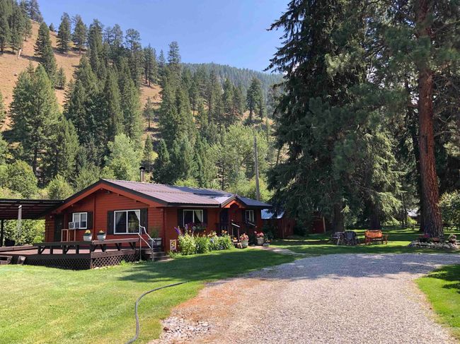 3127 Highway 93 N, House other with 2 bedrooms, 1 bathrooms and 2 parking in Gibbonsville ID | Image 4