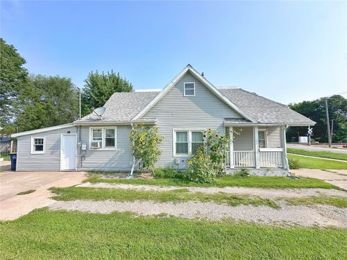 705 C Avenue, Vinton, IA, 52349 | Card Image