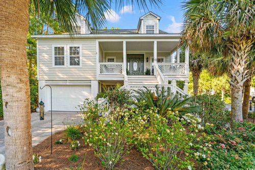 12 Jerry Ct, Pawleys Island, SC, 29585-7946 | Card Image