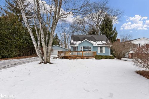 66 Michigan Ave, Marysville, MI, 48040-1110 | Card Image