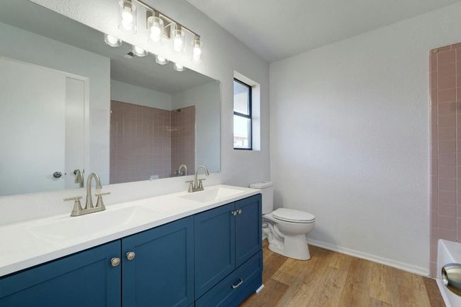 Master Bathroom | Image 17