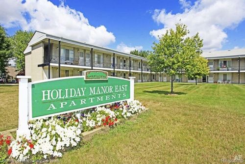 16425 E 12 Mile Rd- 2 Bed Units, Roseville, MI, 48066 | Card Image