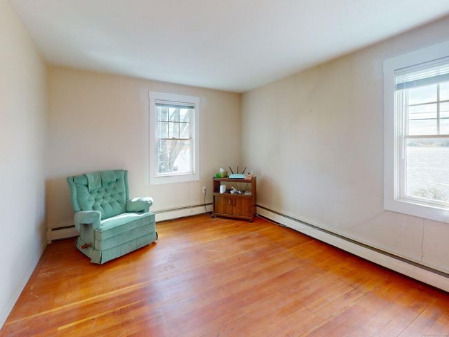 101 Niantic River Rd, House other with 4 bedrooms, 2 bathrooms and 3 parking in Waterford CT | Image 9