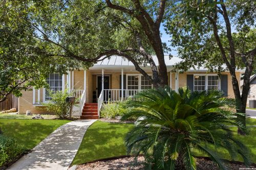 2423 Summit Ave, San Antonio, TX, 78228-5156 | Card Image