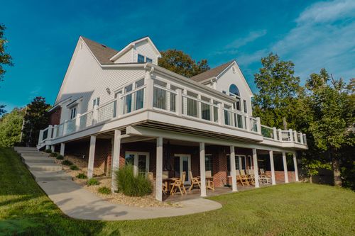 905 Lily Creek Resort Rd, Jamestown, KY, 42629-7990 | Card Image