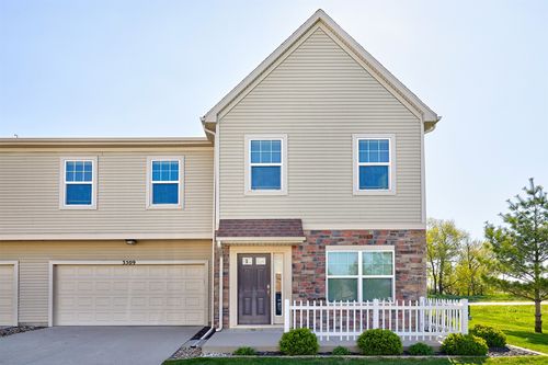 3509 Se Glen Dr, Grimes, IA, 50111-2227 | Card Image