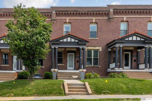 813 S 33rd St, Omaha, NE, 68105-2003 | Card Image