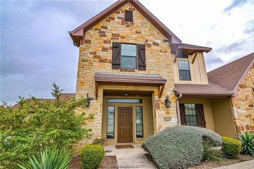 3221 Sergeant Dr, College Station, TX, 77845-6173 | Card Image