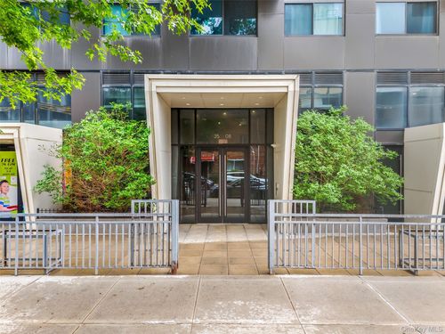 apt-2b-35 146th St, Flushing, NY, 11354-4581 | Card Image